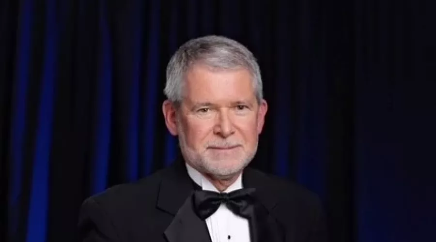 Portrait of Brad Rogers